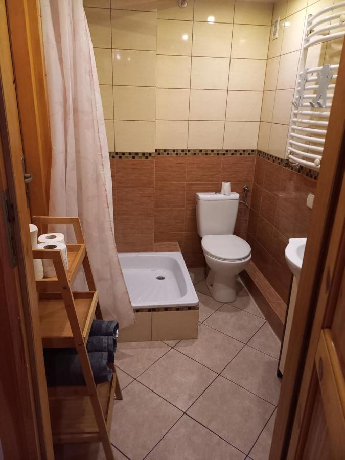 Pokoj 4 Osobowy W Centrum Gdanska Z Aneksem Kuchennym Rooms To Let Экстерьер фото